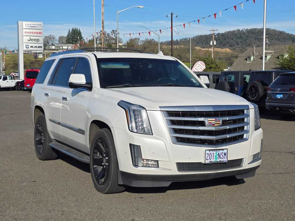 Thumbnail: 2016 Cadillac Escalade - 4