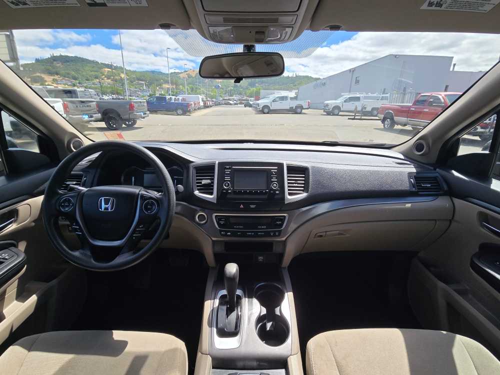 Thumbnail: 2016 Honda Pilot - 15