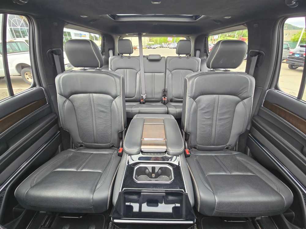 Thumbnail: 2023 Jeep Grand Wagoneer - 18