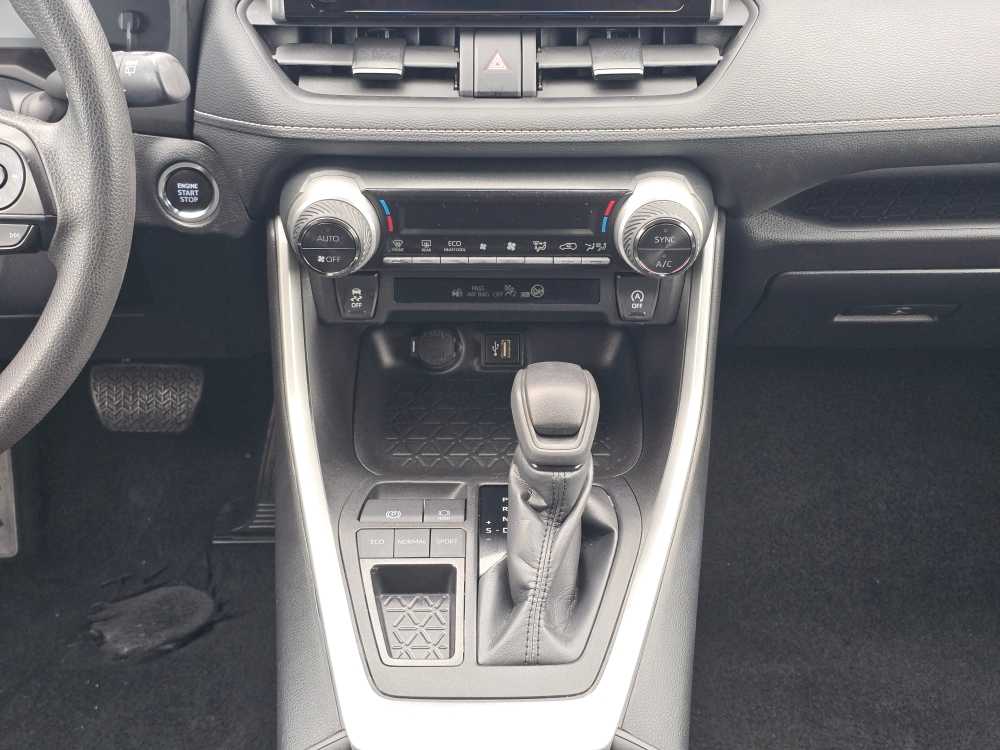 Thumbnail: 2024 Toyota RAV4 - 13