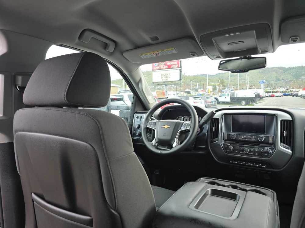 Thumbnail: 2015 Chevrolet Silverado 3500 - 11