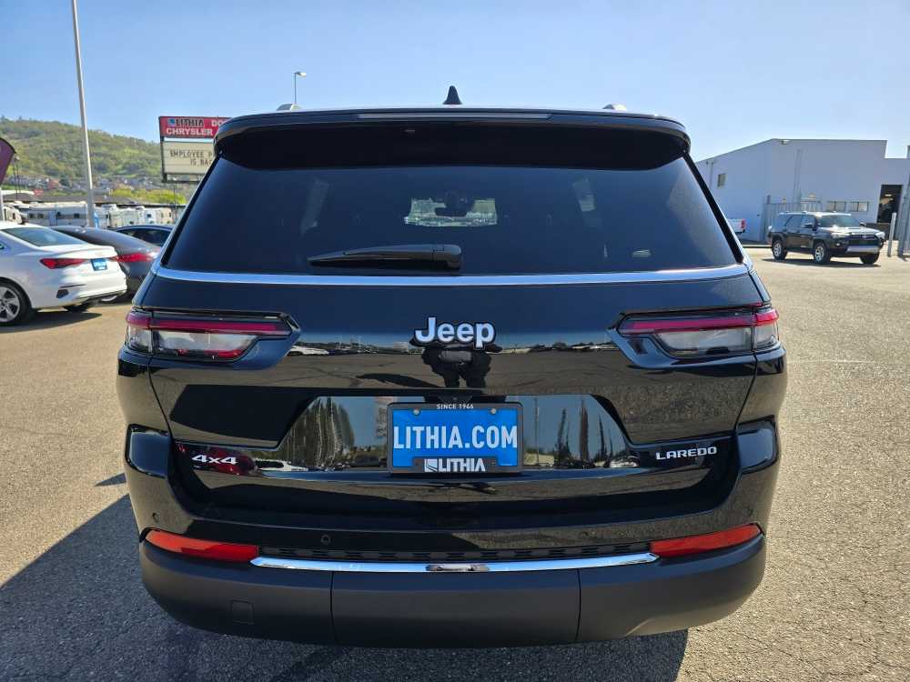 2025 Jeep Grand Cherokee Laredo X photo 4