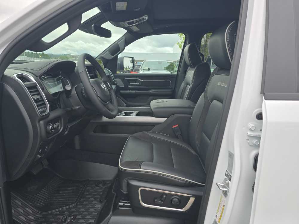 Thumbnail: 2026 RAM 1500 - 9