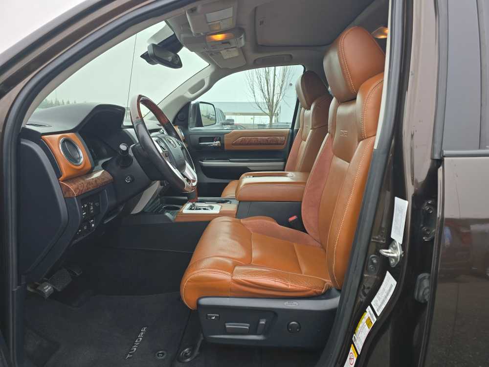 Thumbnail: 2018 Toyota Tundra - 9