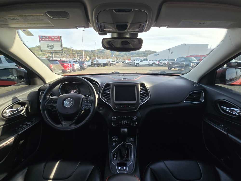 Thumbnail: 2021 Jeep Cherokee - 15