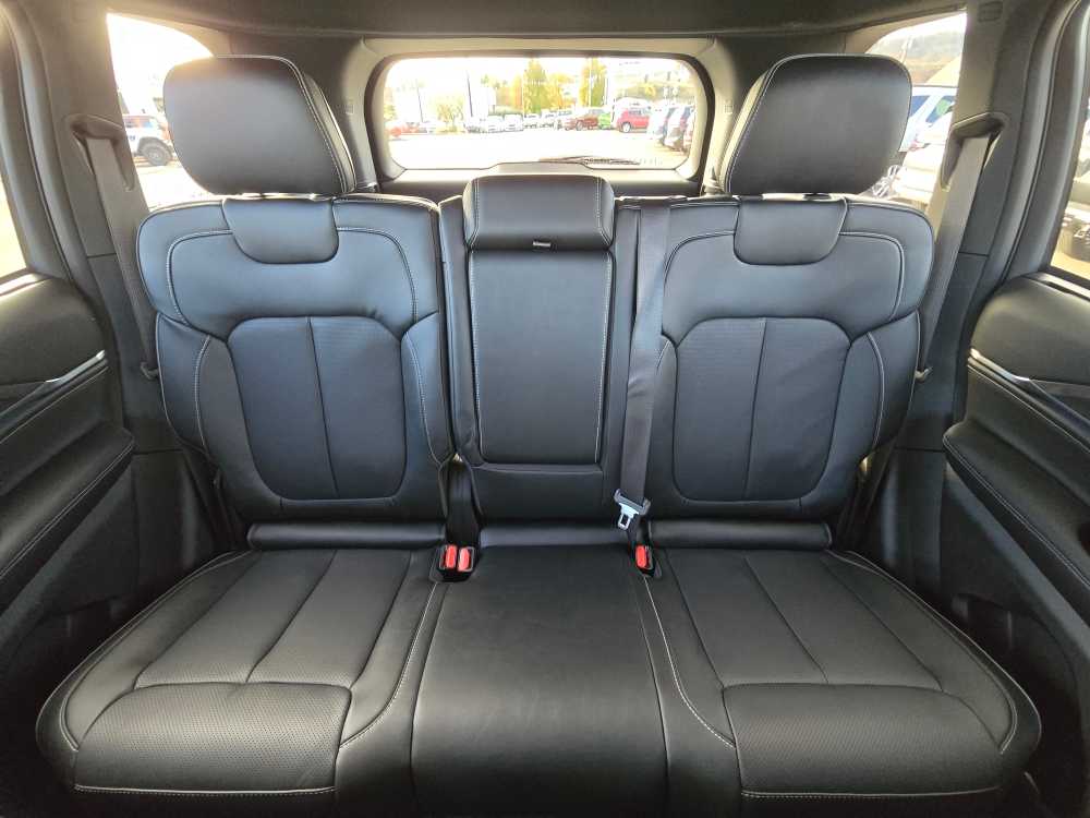 Thumbnail: 2025 Jeep Grand Cherokee - 17