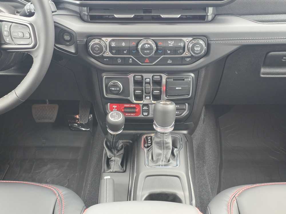 Thumbnail: 2026 Jeep Wrangler - 13