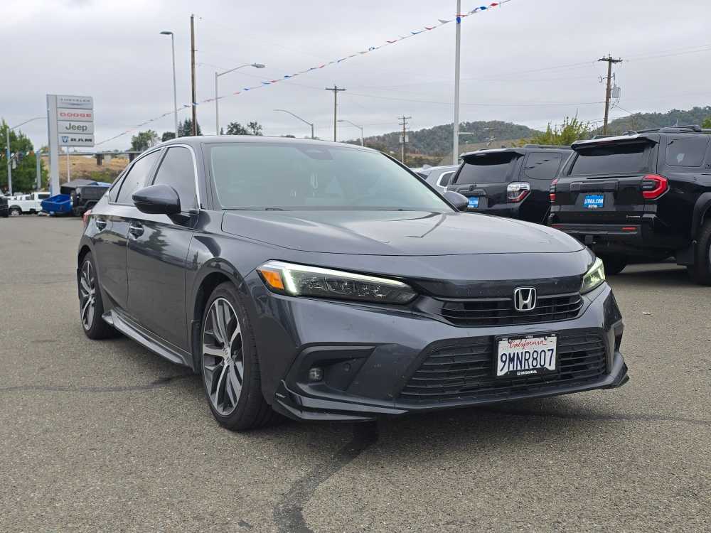 2022 Honda Civic Touring photo 2