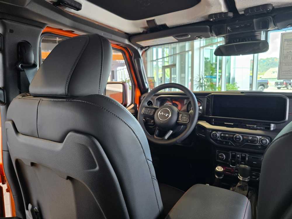 Thumbnail: 2025 Jeep Wrangler - 10