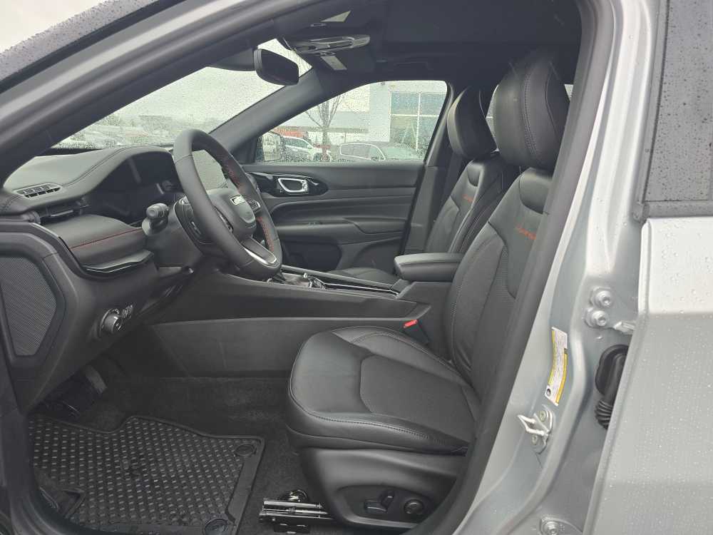 Thumbnail: 2026 Jeep Compass - 9