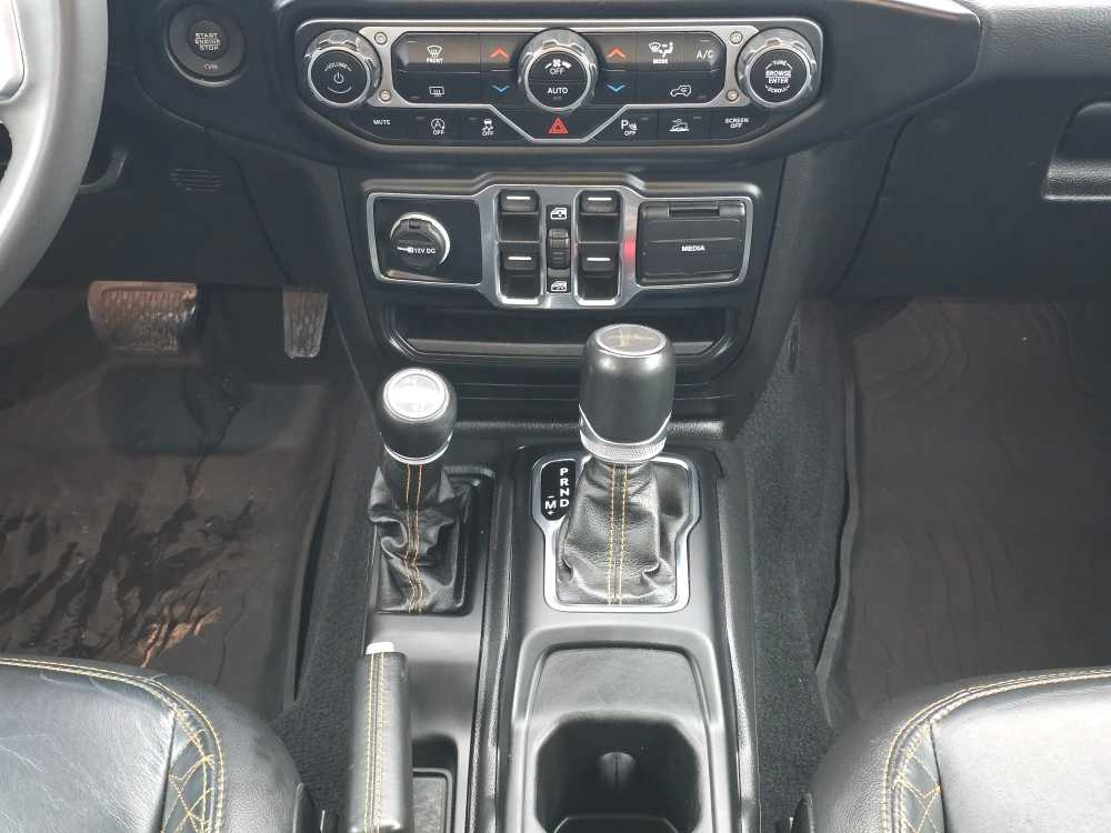 Thumbnail: 2023 Jeep Gladiator - 12