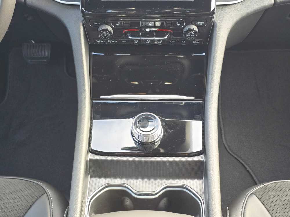 Thumbnail: 2025 Jeep Grand Cherokee L - 13