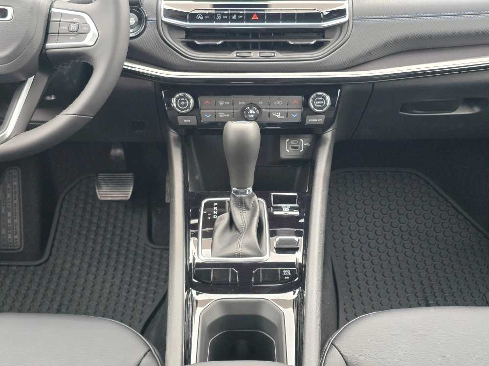 Thumbnail: 2026 Jeep Compass - 13