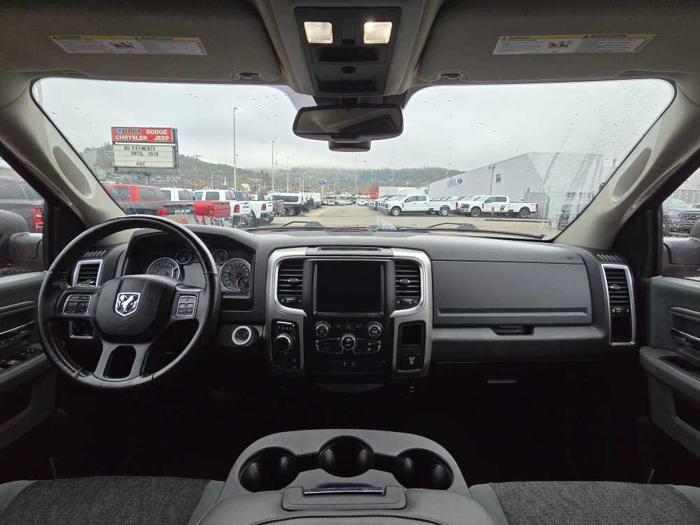 Thumbnail: 2019 RAM 1500 Classic - 15