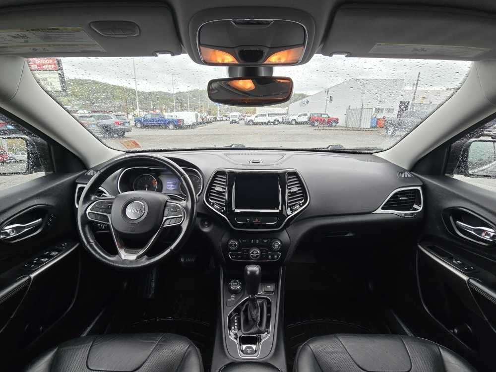 Thumbnail: 2020 Jeep Cherokee - 15