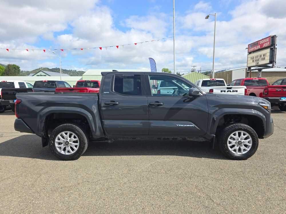 Thumbnail: 2024 Toyota Tacoma - 5