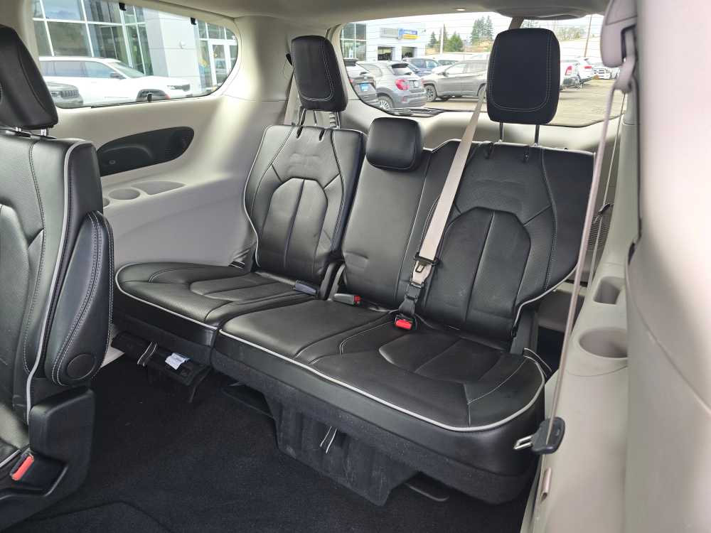 Thumbnail: 2024 Chrysler Pacifica - 17