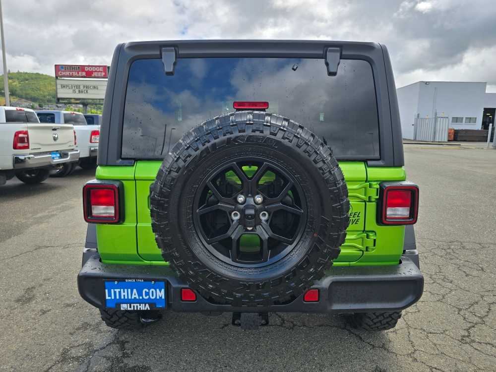 2025 Jeep Wrangler Willys photo 4