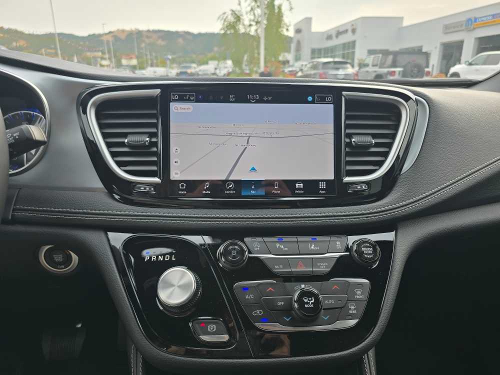 Thumbnail: 2026 Chrysler Pacifica - 12