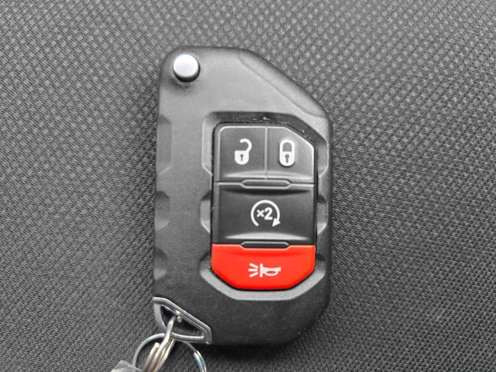 Thumbnail: 2021 Jeep Wrangler - 21