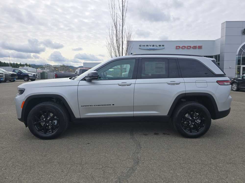 Thumbnail: 2026 Jeep Grand Cherokee - 2