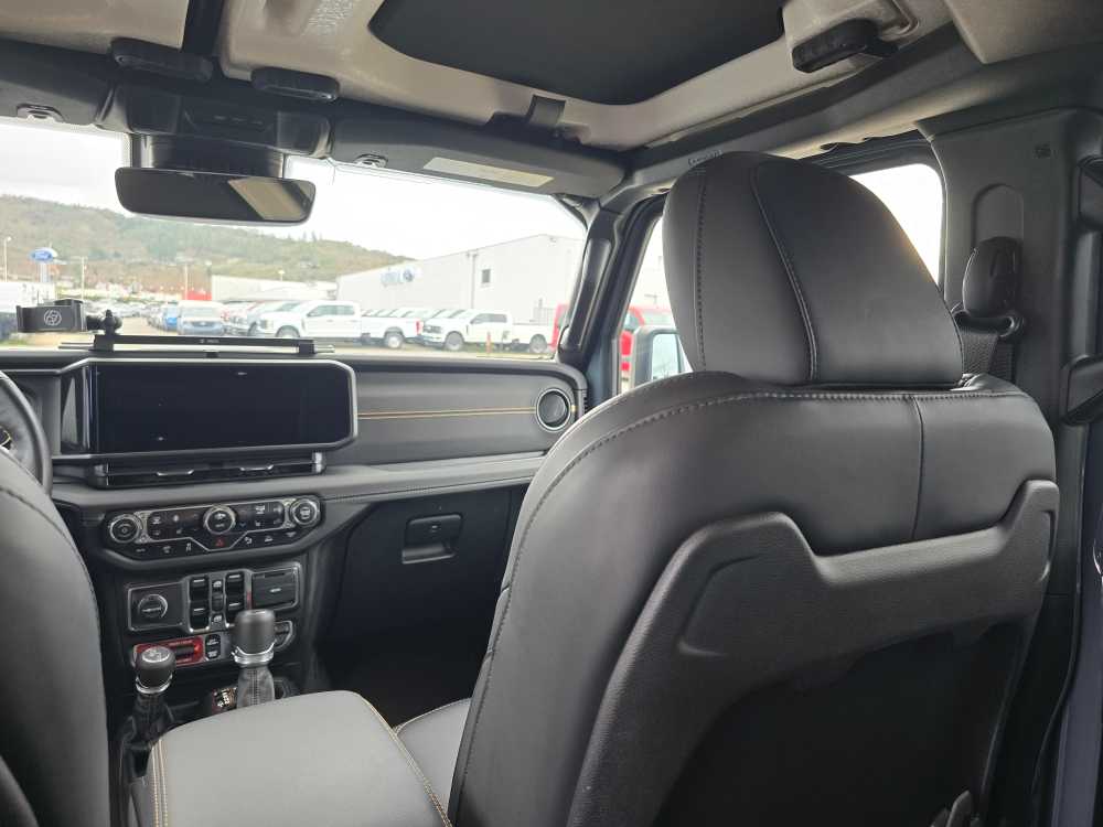 Thumbnail: 2024 Jeep Wrangler - 14