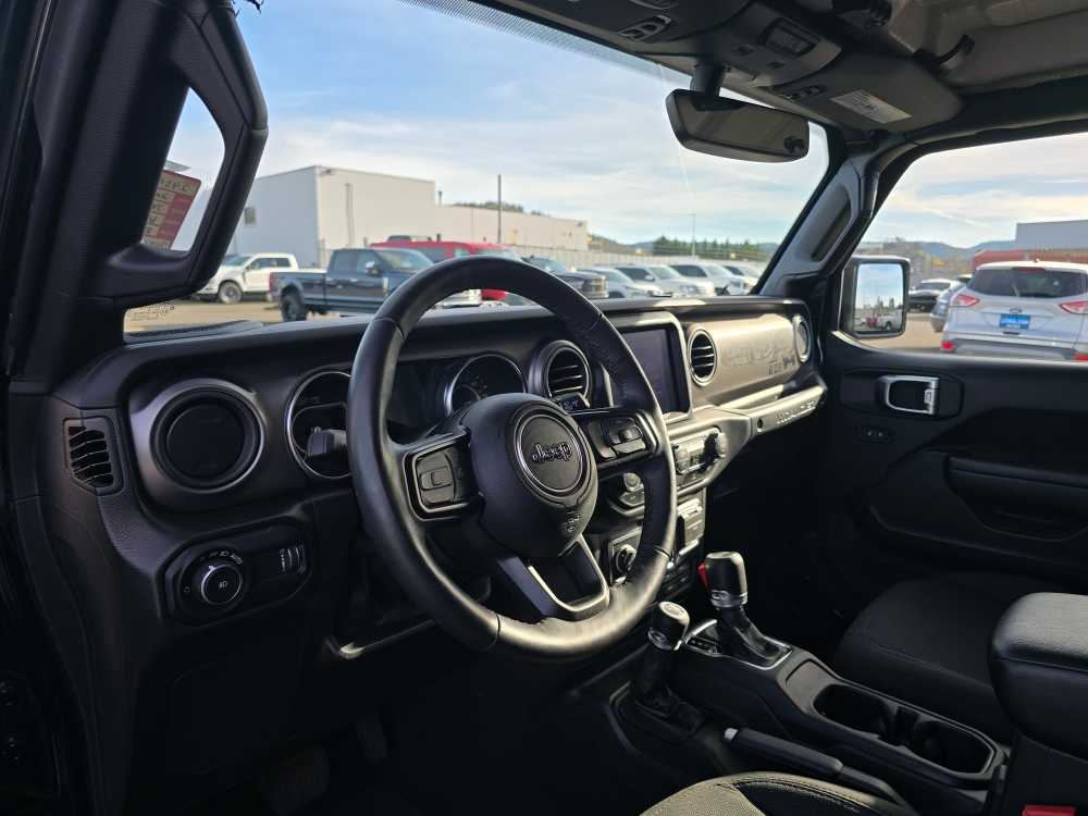 Thumbnail: 2023 Jeep Wrangler - 9