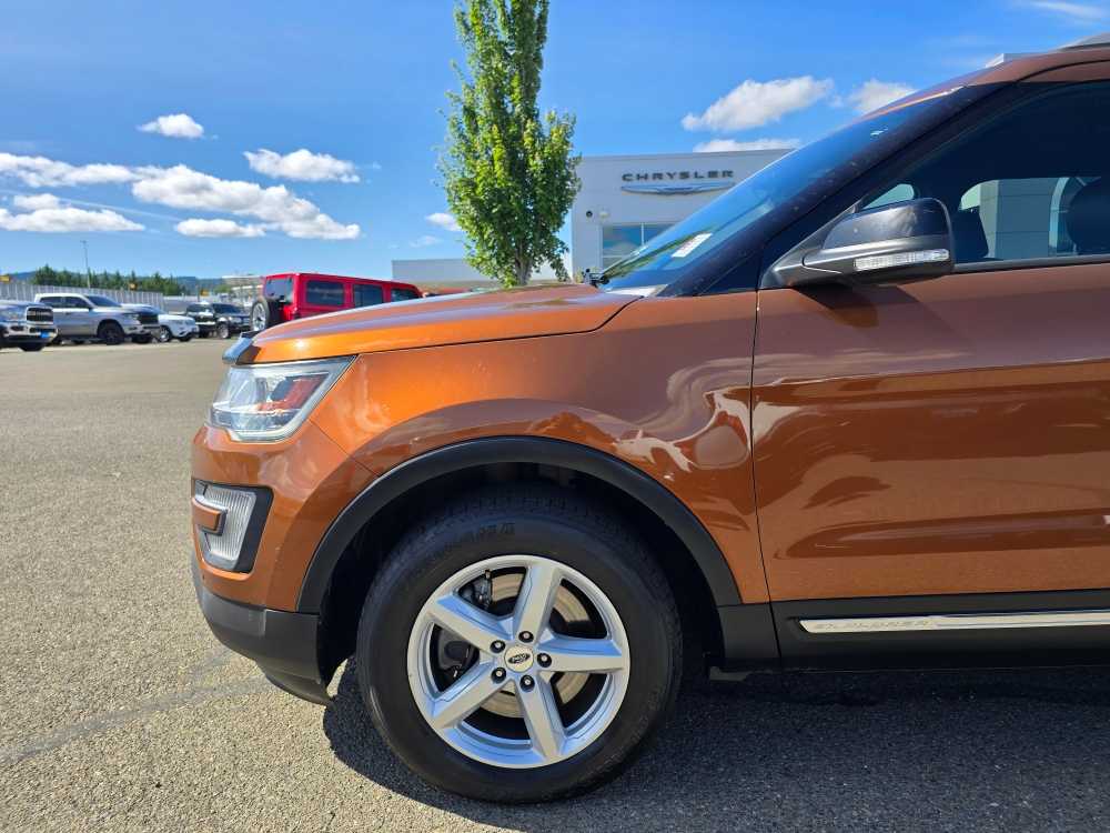 Thumbnail: 2017 Ford Explorer - 19
