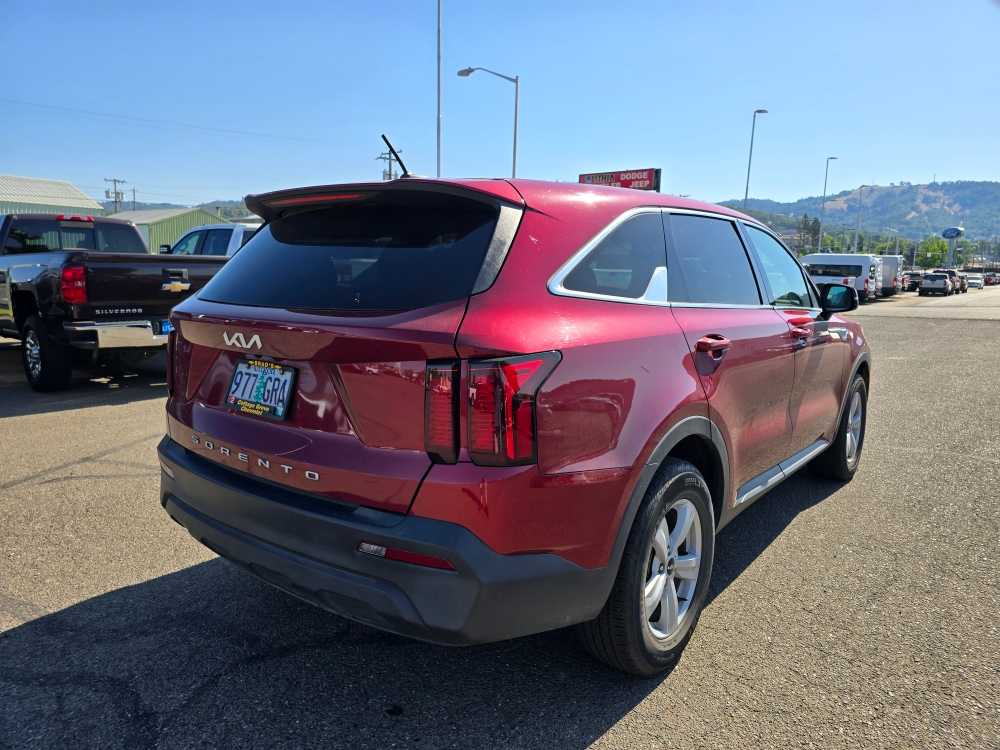 2022 Kia Sorento LX 3