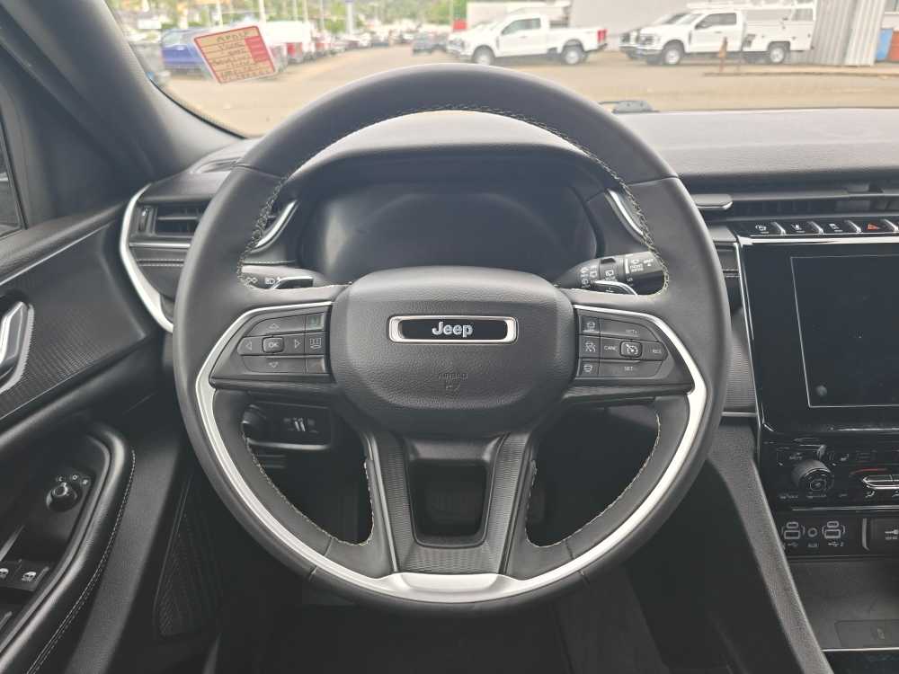 Thumbnail: 2024 Jeep Grand Cherokee - 10