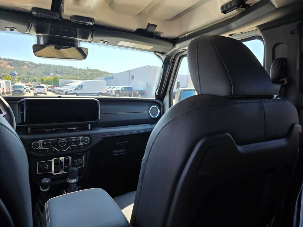 Thumbnail: 2025 Jeep Wrangler - 14