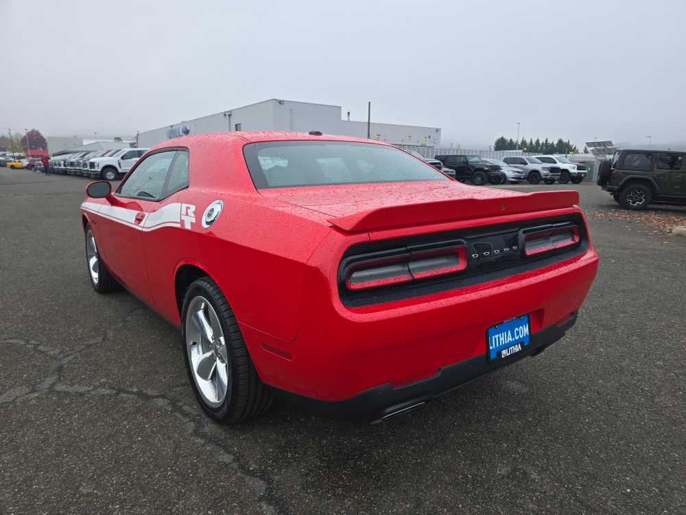 2015 Dodge Challenger SXT R/T Plus photo 3