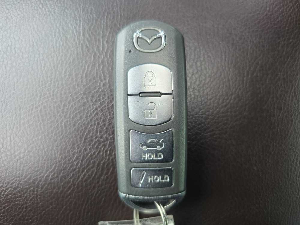 Thumbnail: 2018 Mazda Mazda3 - 21