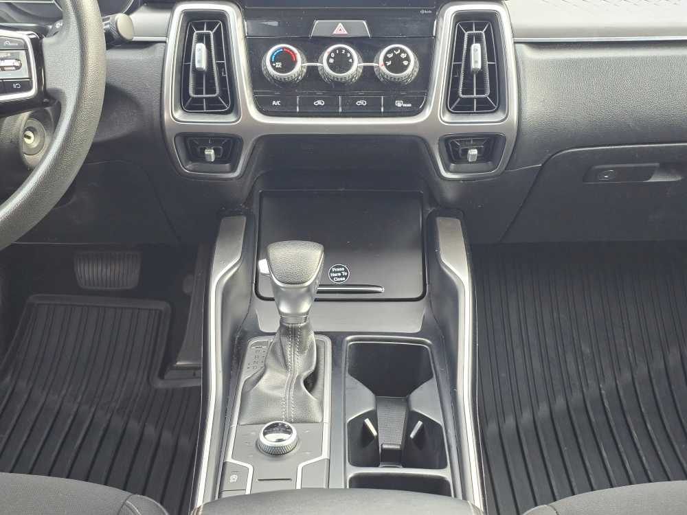 Thumbnail: 2021 Kia Sorento - 13