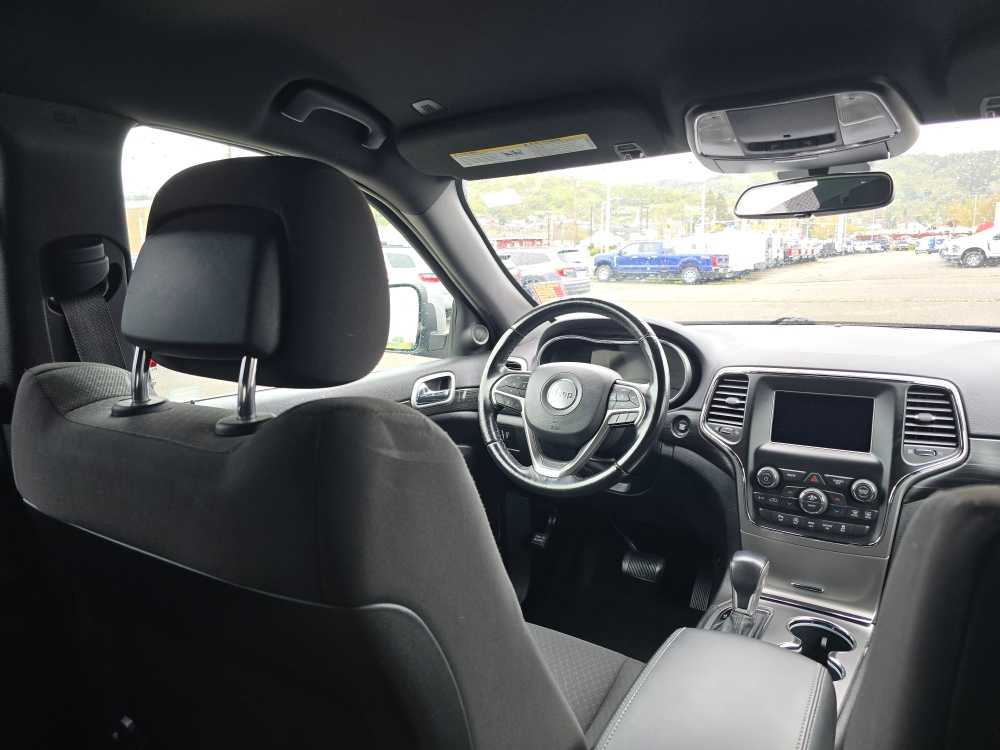 Thumbnail: 2020 Jeep Grand Cherokee - 10