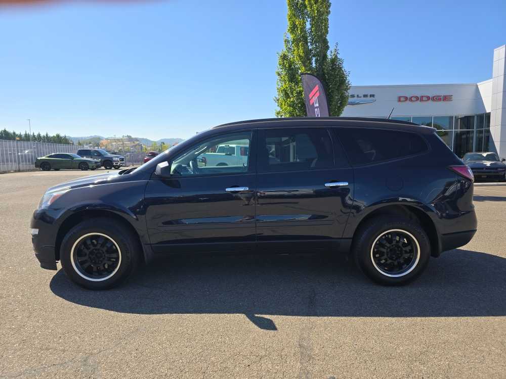 Used 2017 Chevrolet Traverse LS with VIN 1GNKRFEDXHJ222491 for sale in Roseburg, OR
