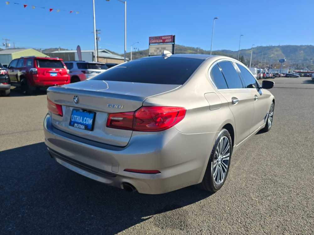 Thumbnail: 2018 BMW 5 Series - 5