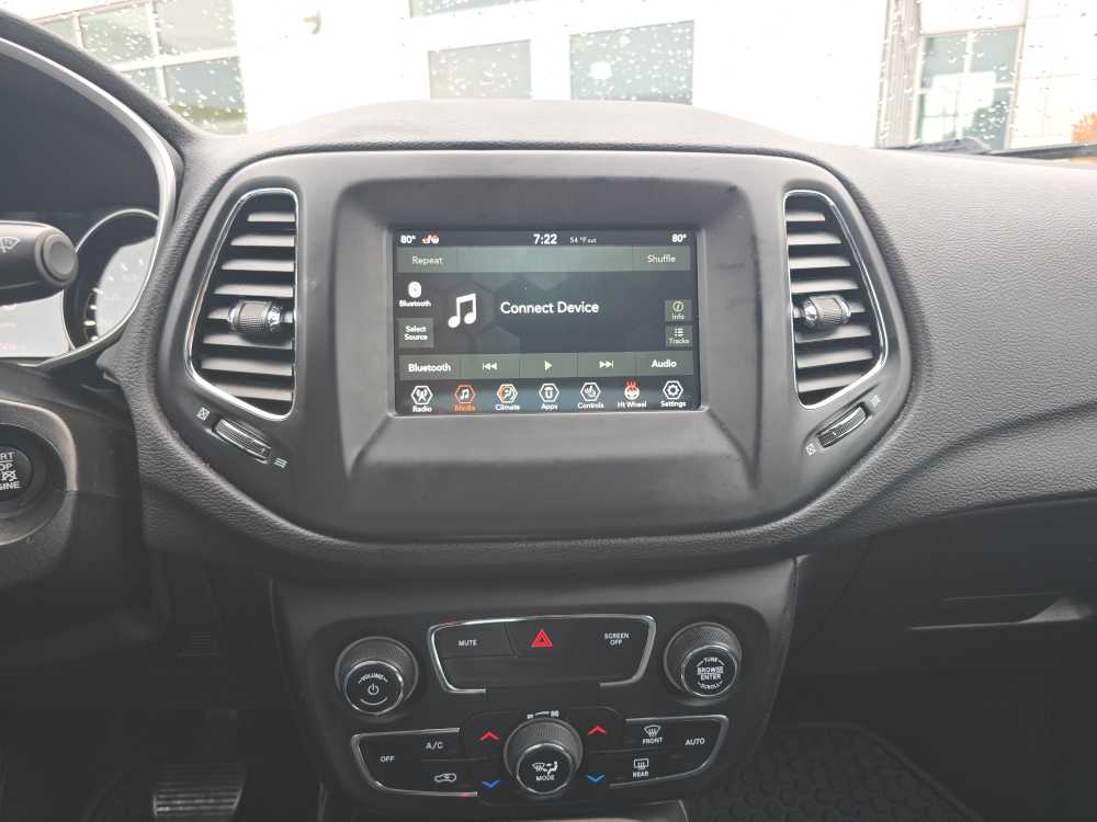 Thumbnail: 2020 Jeep Compass - 12