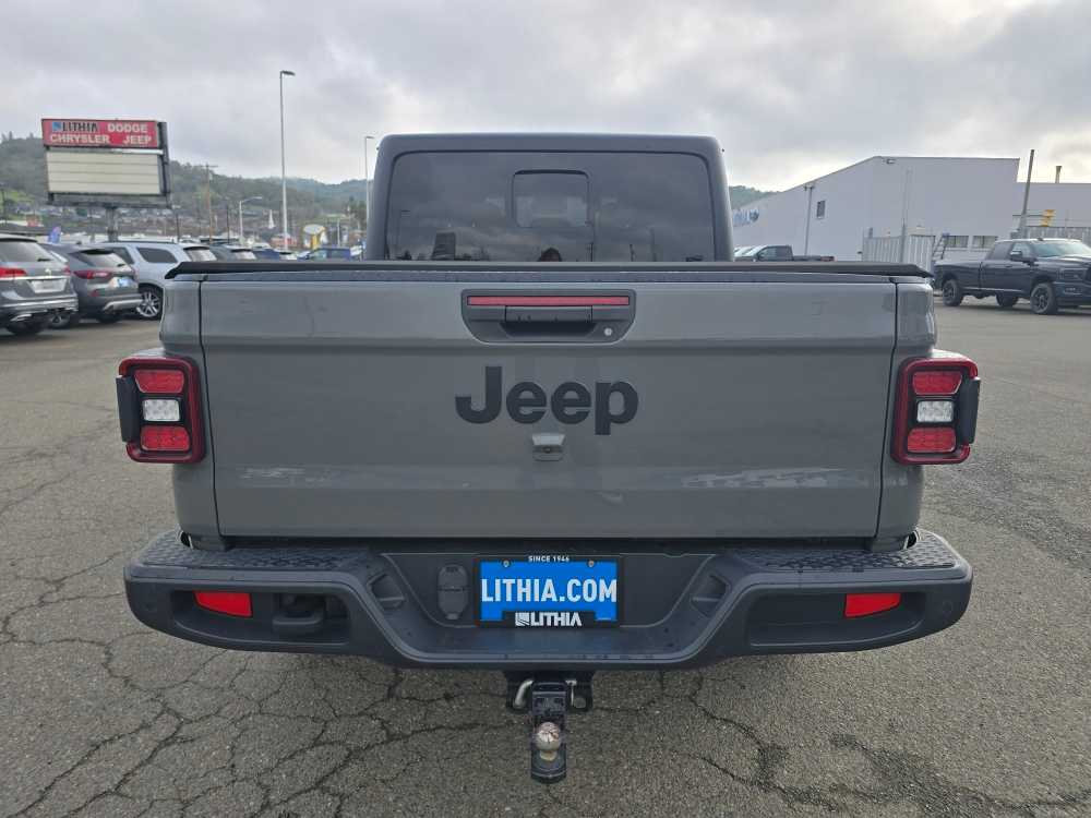 Thumbnail: 2021 Jeep Gladiator - 4