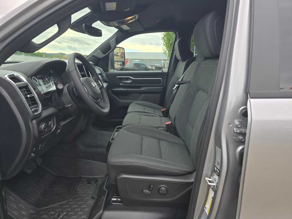 Thumbnail: 2026 RAM 1500 - 10