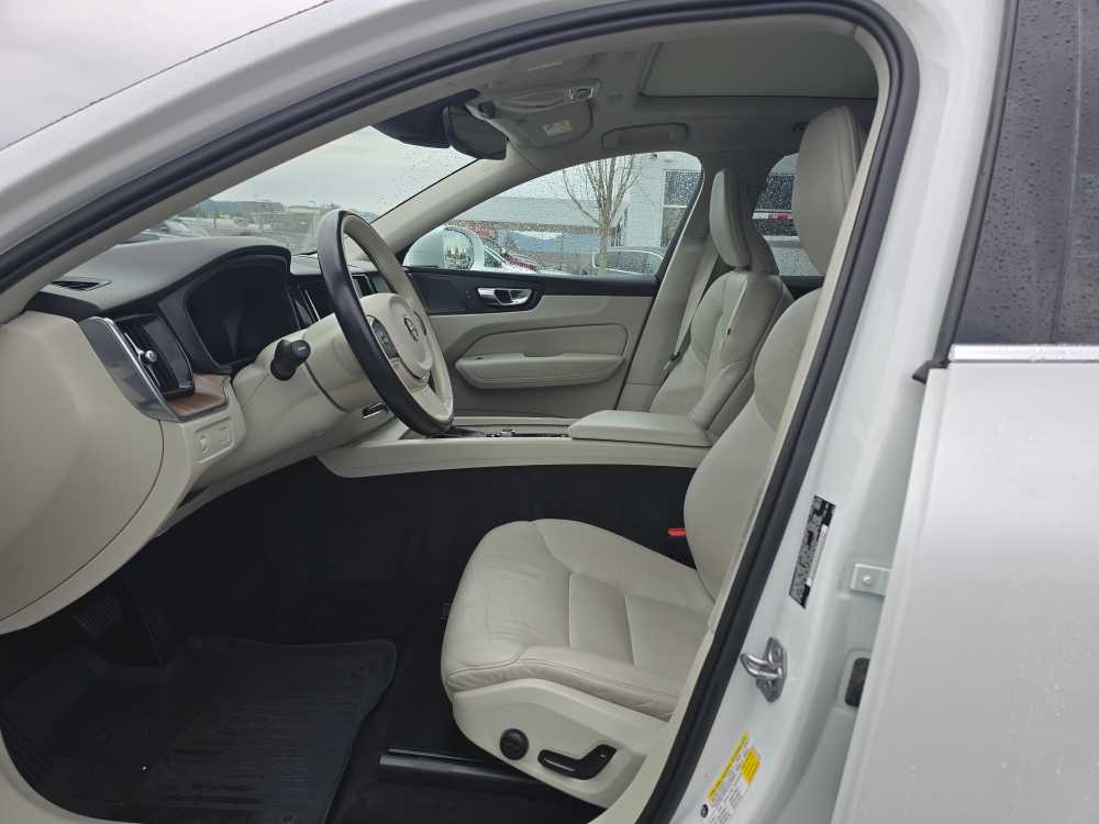 Thumbnail: 2021 Volvo XC60 - 9