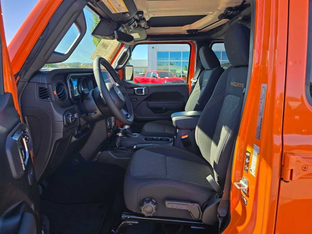 Thumbnail: 2025 Jeep Gladiator - 9