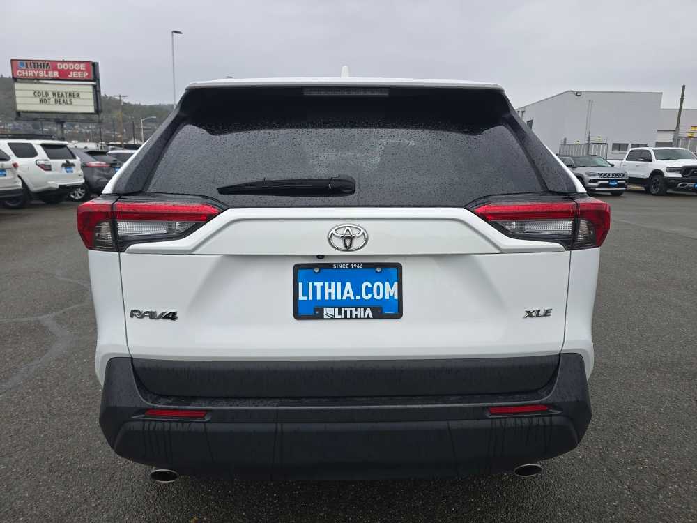 Thumbnail: 2024 Toyota RAV4 - 4