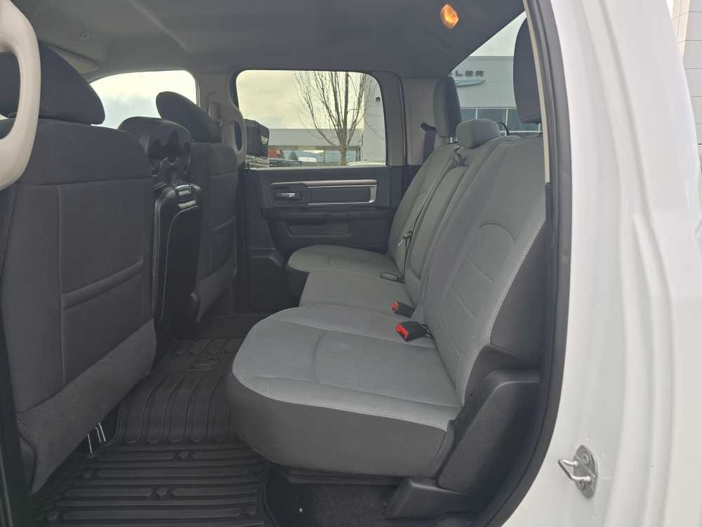 Thumbnail: 2022 RAM 1500 Classic - 17