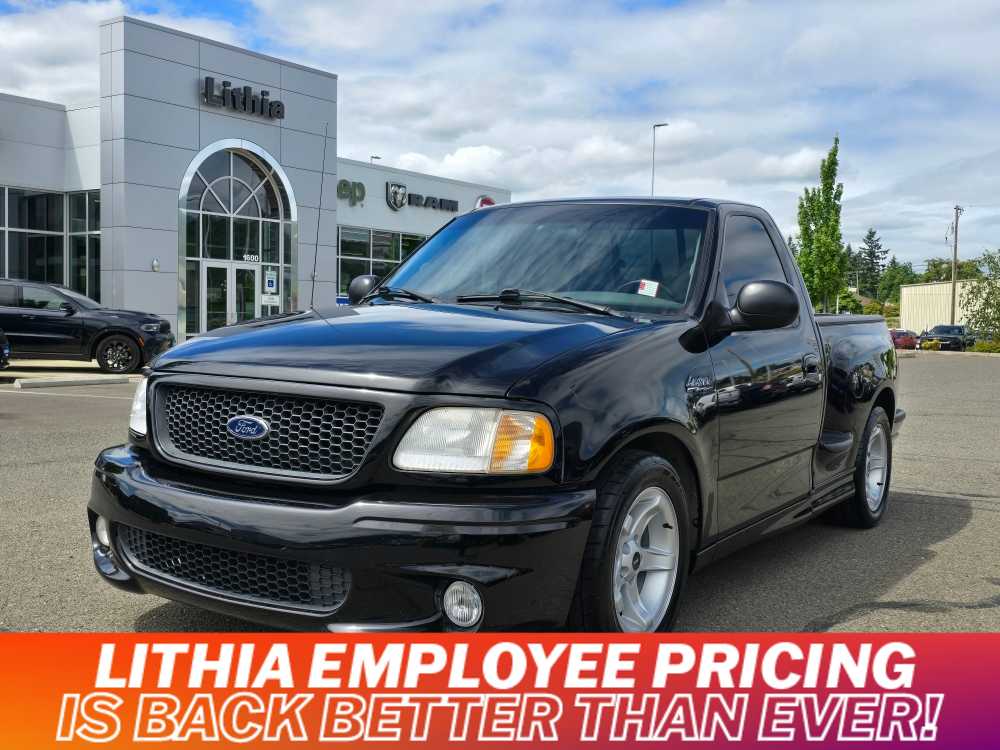 1999 Ford F-150 SVT LIGHTNING Base
