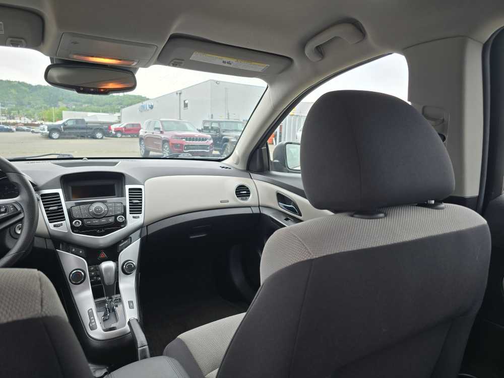 Thumbnail: 2014 Chevrolet Cruze - 15