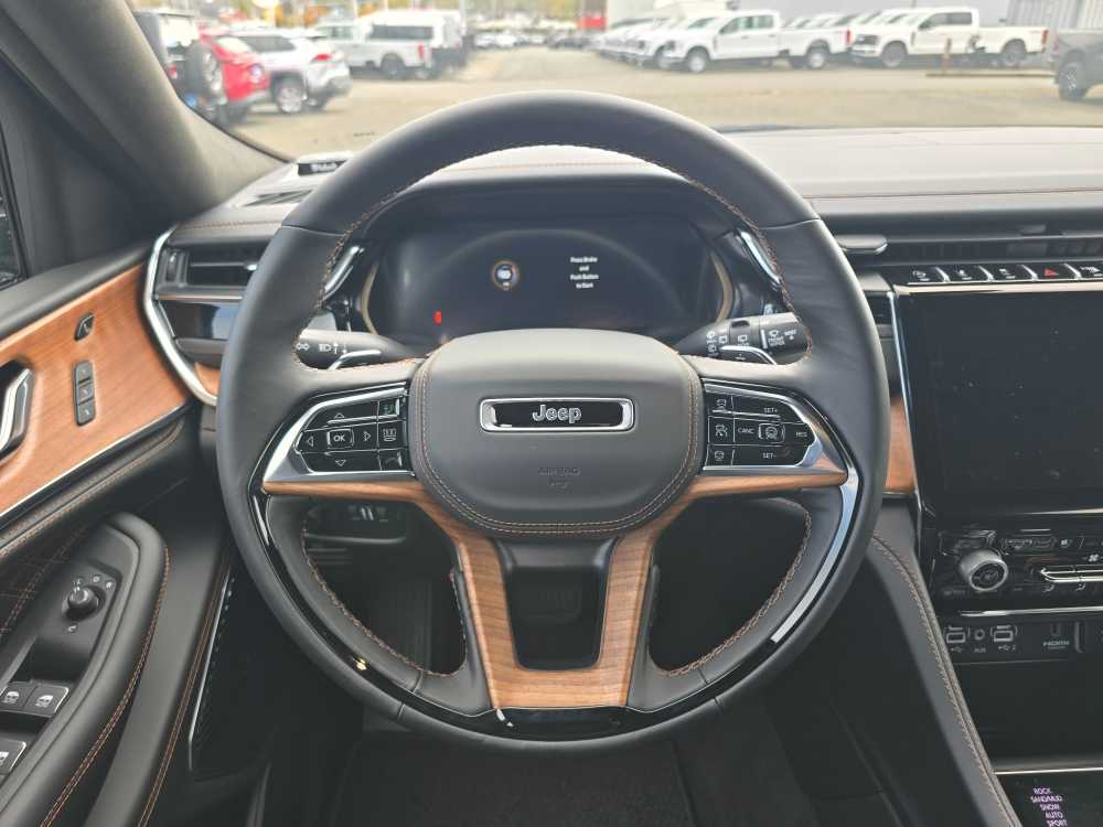 Thumbnail: 2025 Jeep Grand Cherokee L - 11