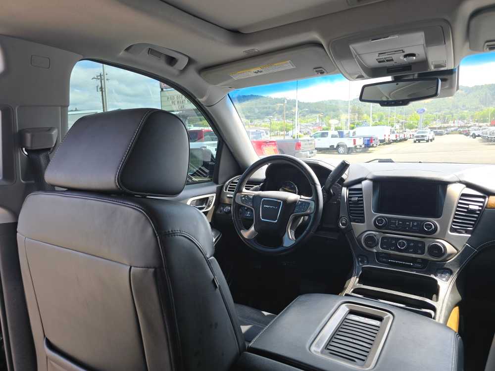 Thumbnail: 2017 GMC Yukon XL - 9
