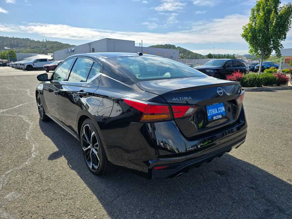 2023 Nissan Altima SR 3