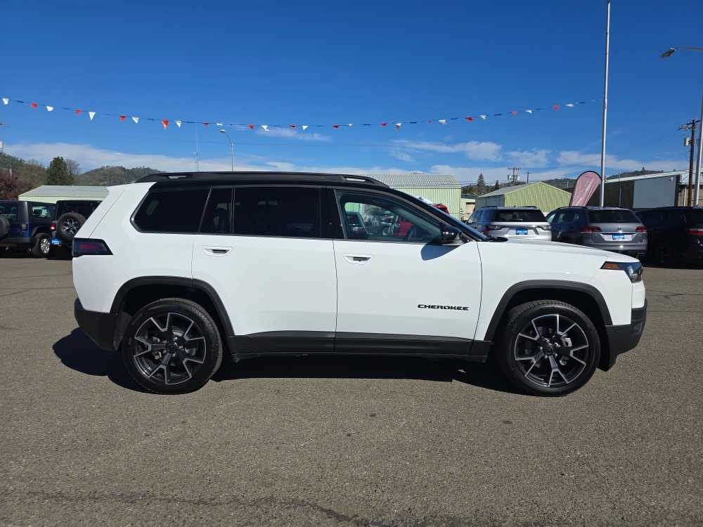 Thumbnail: 2026 Jeep Cherokee - 5